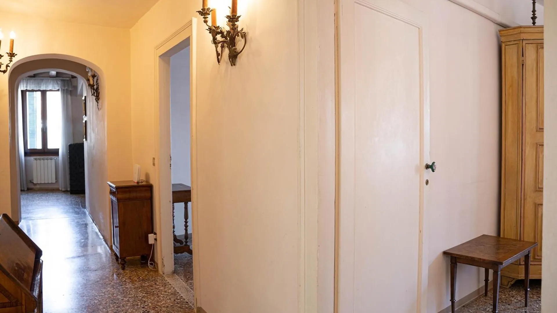 Gorgeous Apartment Behind St.Mark Square البندقية
