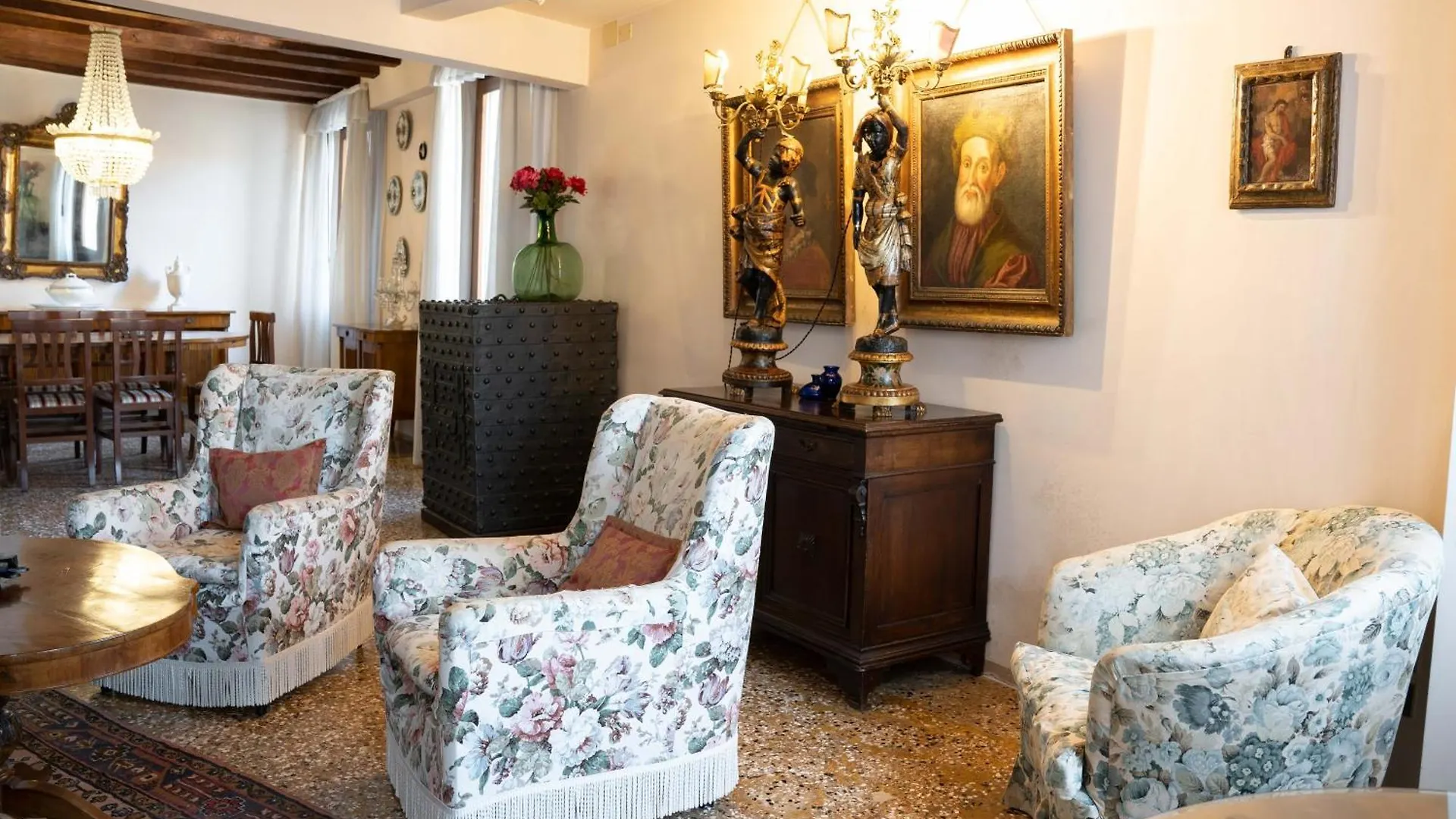 Gorgeous Apartment Behind St.Mark Square البندقية